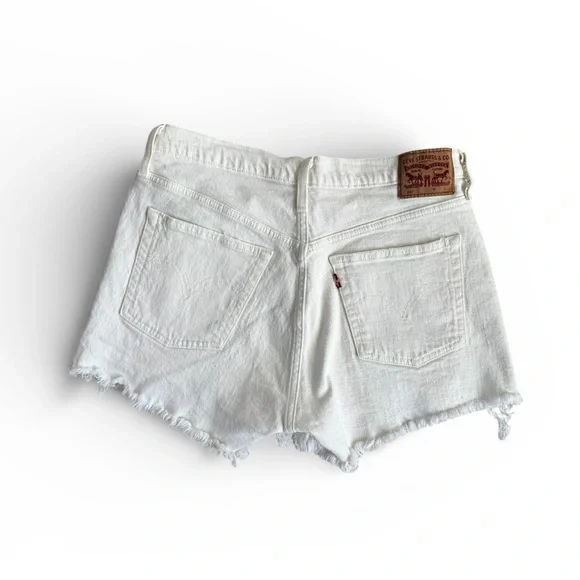Levi's Classic White Jean Shorts - Picture 2 of 5